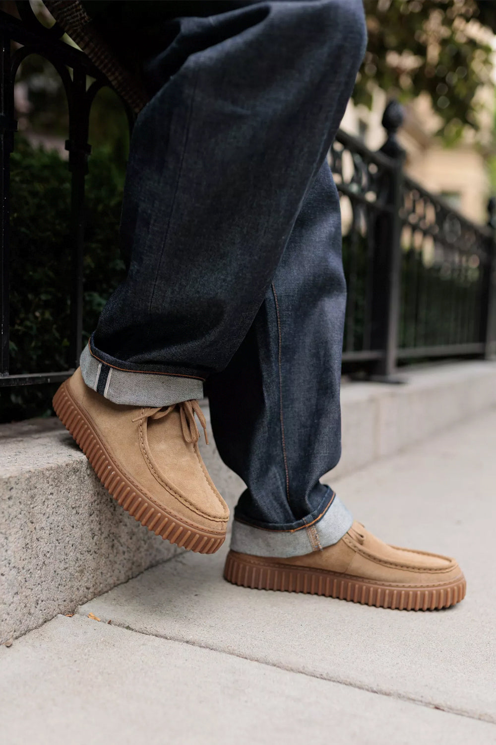 CLARKS Scarpe Torhill Lo in camoscio