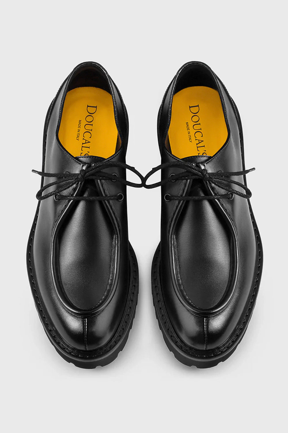 DOUCALS Stringata a due fori in pelle