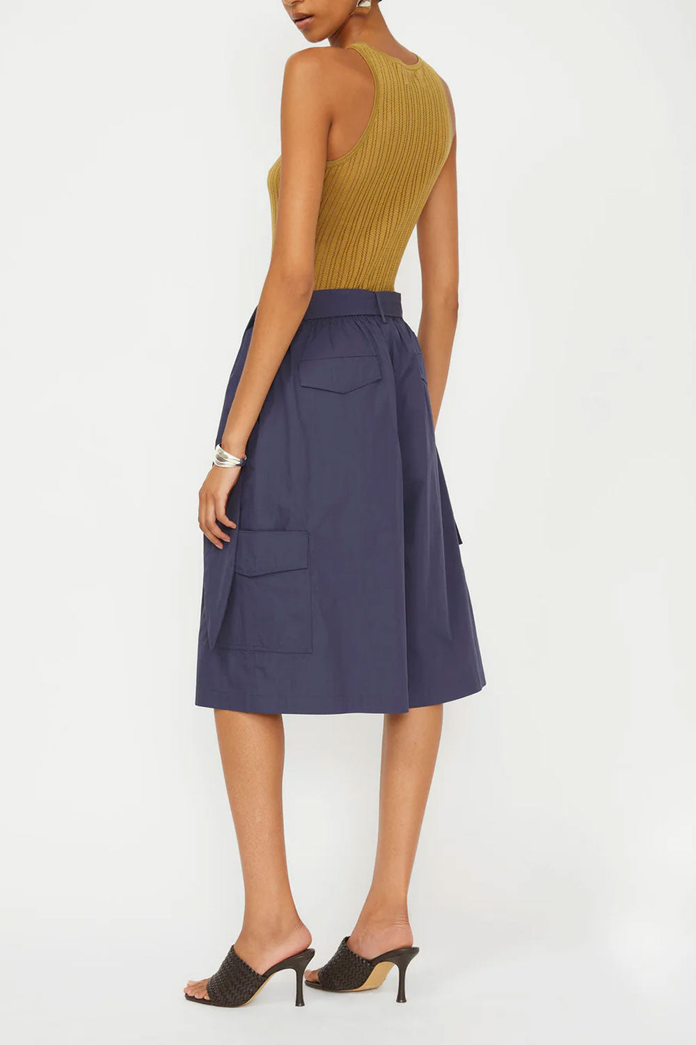 ISABELLE BLANCHE Bermuda con cintura foulard