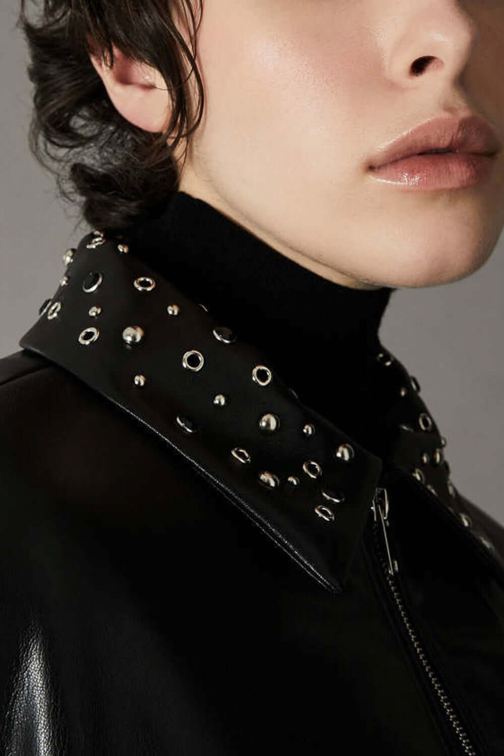 ISABELLE BLANCHE Bomber in ecopelle con borchie Uncategorized ISABELLE BLANCHE