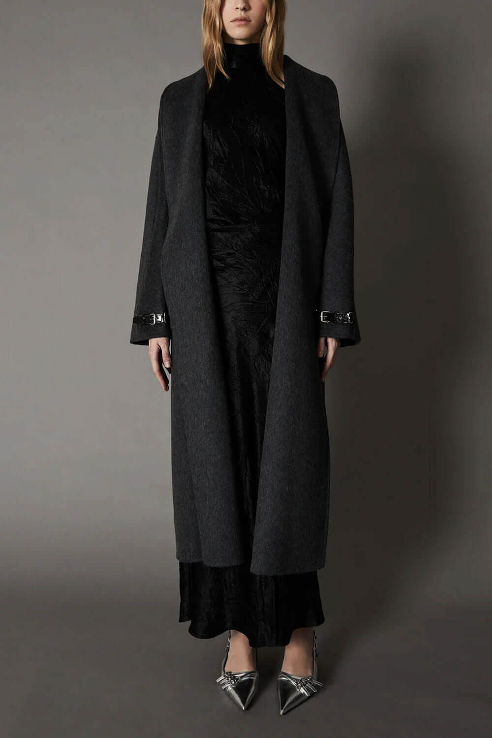 ISABELLE BLANCHE Cappotto in lana con collo sciallato e cintura Uncategorized ISABELLE BLANCHE