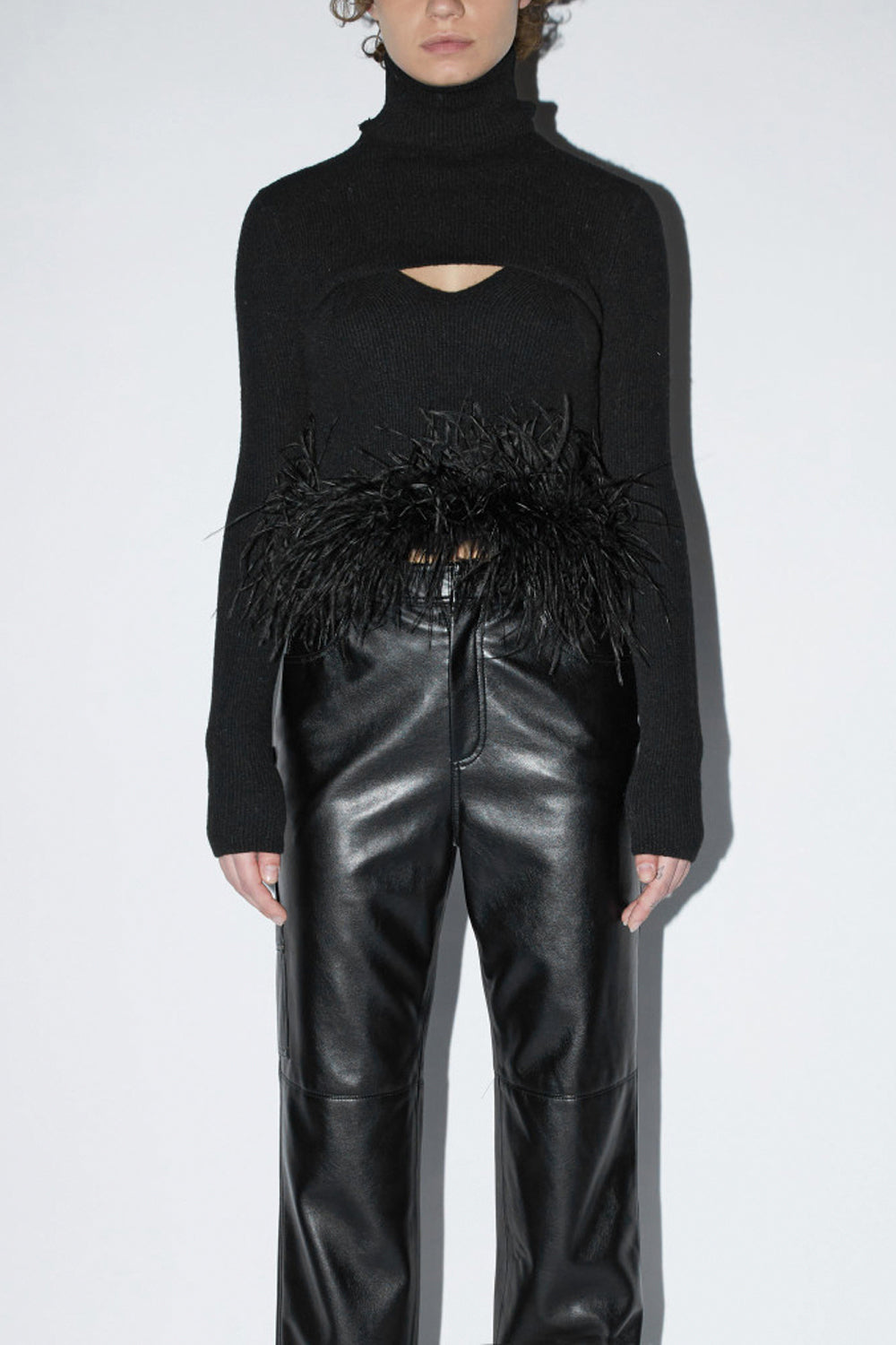 ISABELLE BLANCHE Maglia coprispalle con piume Uncategorized ISABELLE BLANCHE