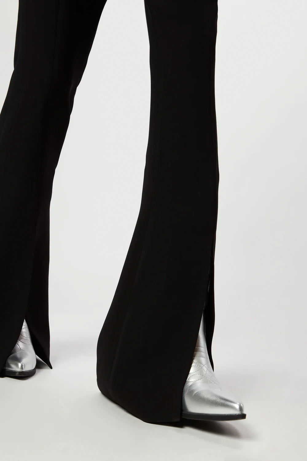 ISABELLE BLANCHE Pantalone a zampa con spacco ISABELLE BLANCHE