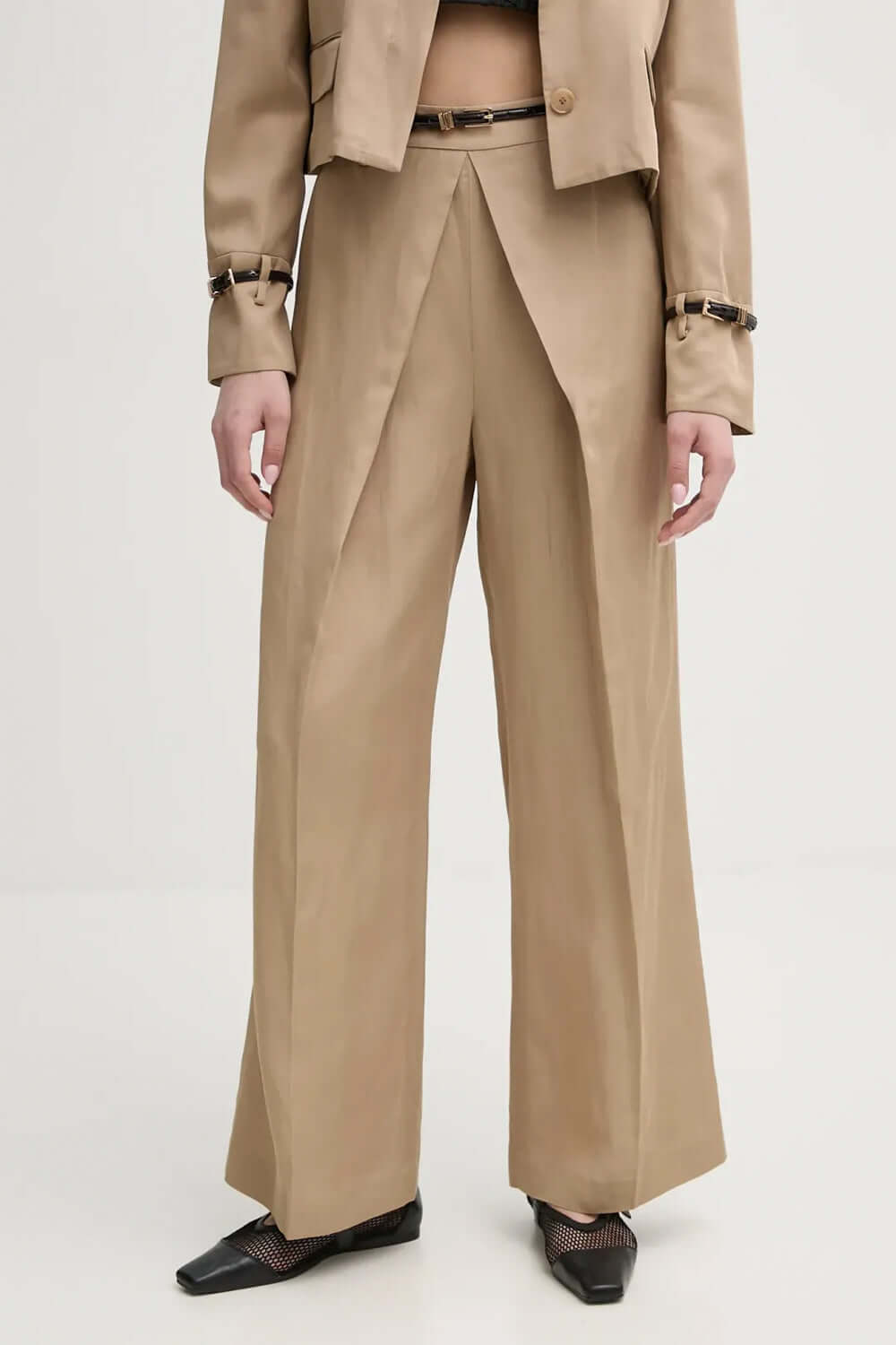 ISABELLE BLANCHE Pantalone con pieghe e cintura Uncategorized ISABELLE BLANCHE
