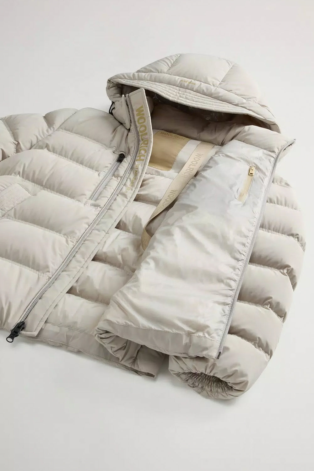 WOOLRICH Piumino in nylon elasticizzato con finitura opaca