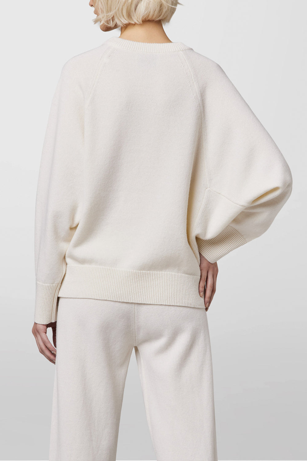 ALPHA STUDIO Maglia girocollo raglan in lana bianco latte