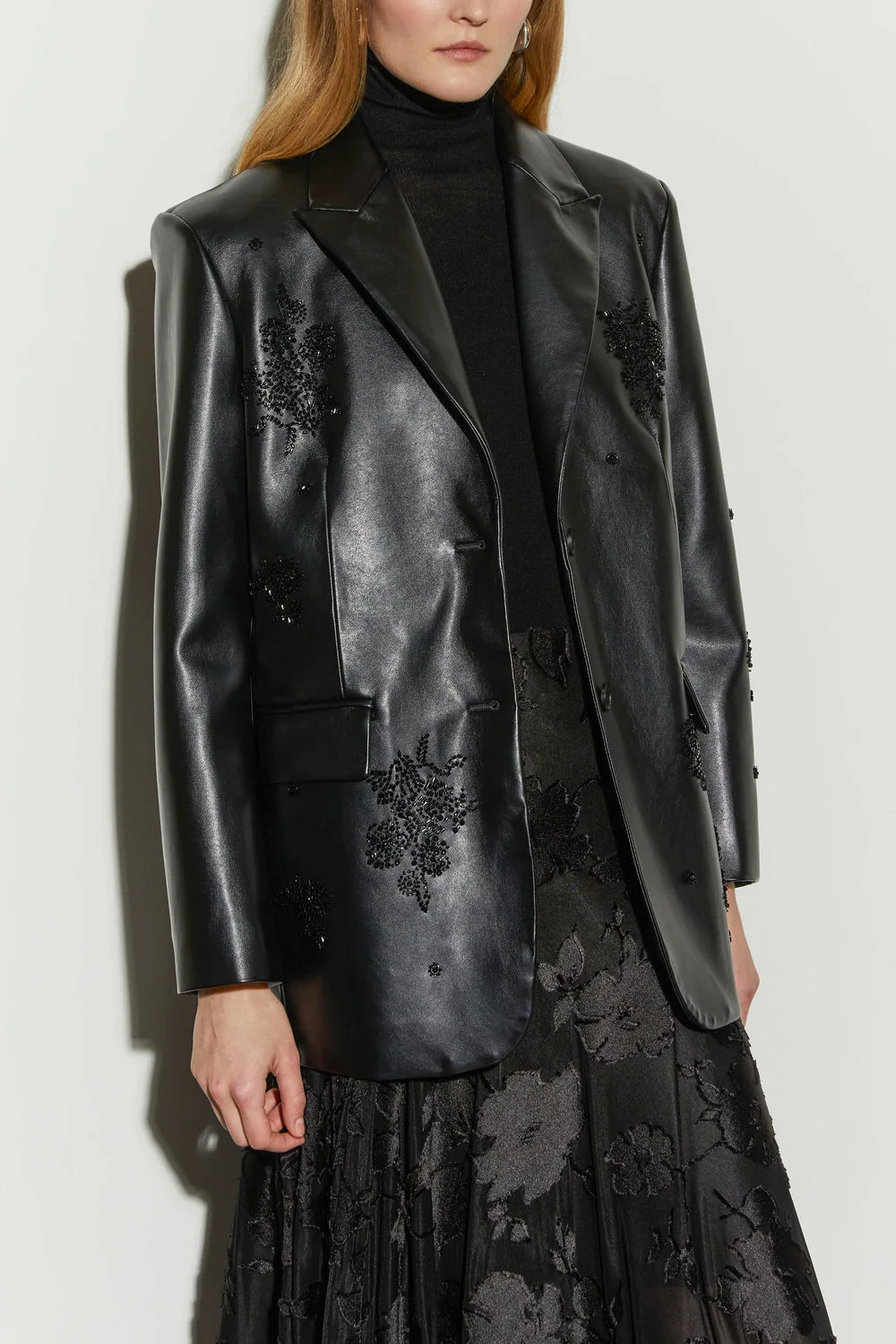 ISABELLE BLANCHE Blazer in similpelle con ricami perline