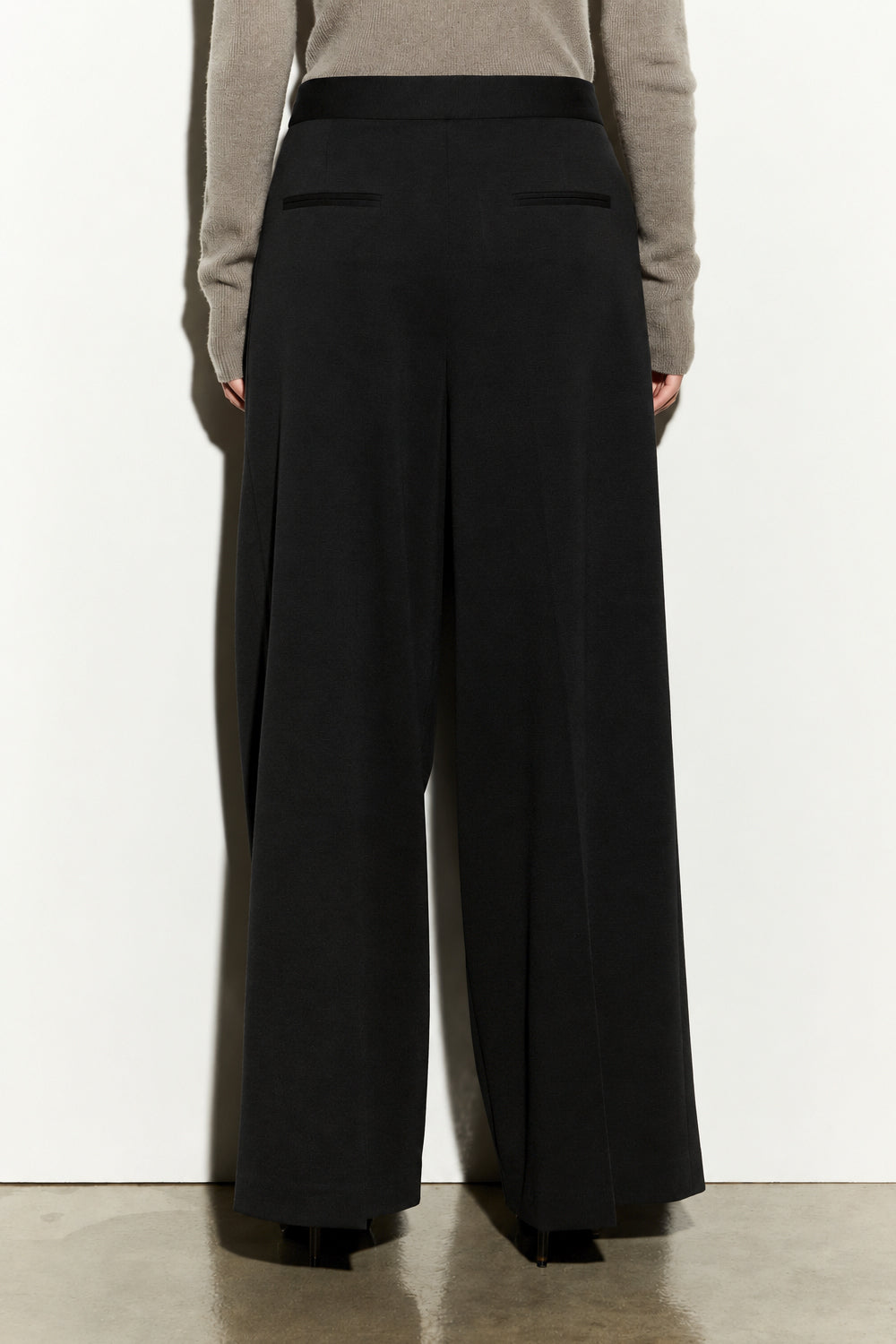 ISABELLE BLANCHE Pantalone gamba larga con pieghe
