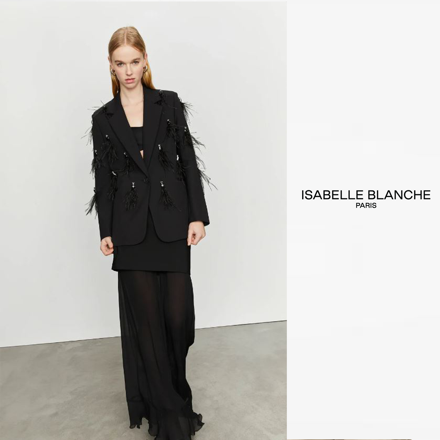 Isabelle blanche scopri la nuovissima collezione. Isabelle balnche è sinonimo di tendenza e di volumi sperimentali Isabelle Blanche