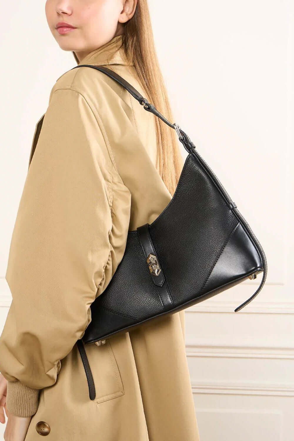 LANCASTER Borsa Hobo Milano Delta: Eleganza e Funzionalità