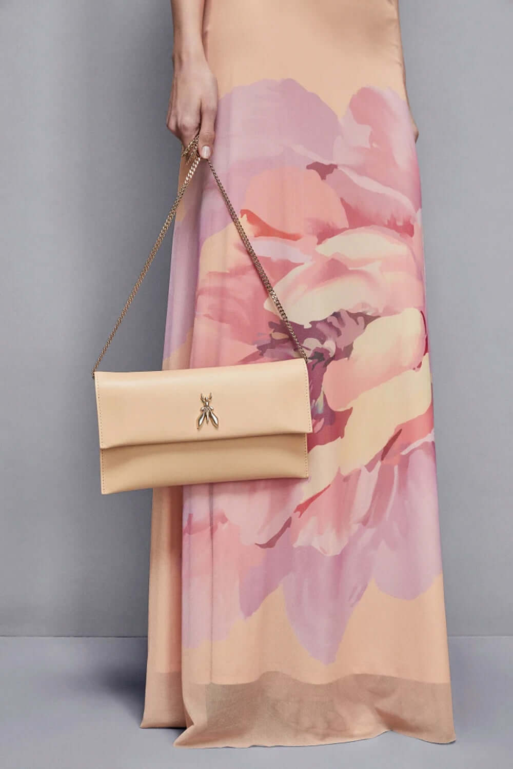 PATRIZIA PEPE Pochette Fly in pelle con catena