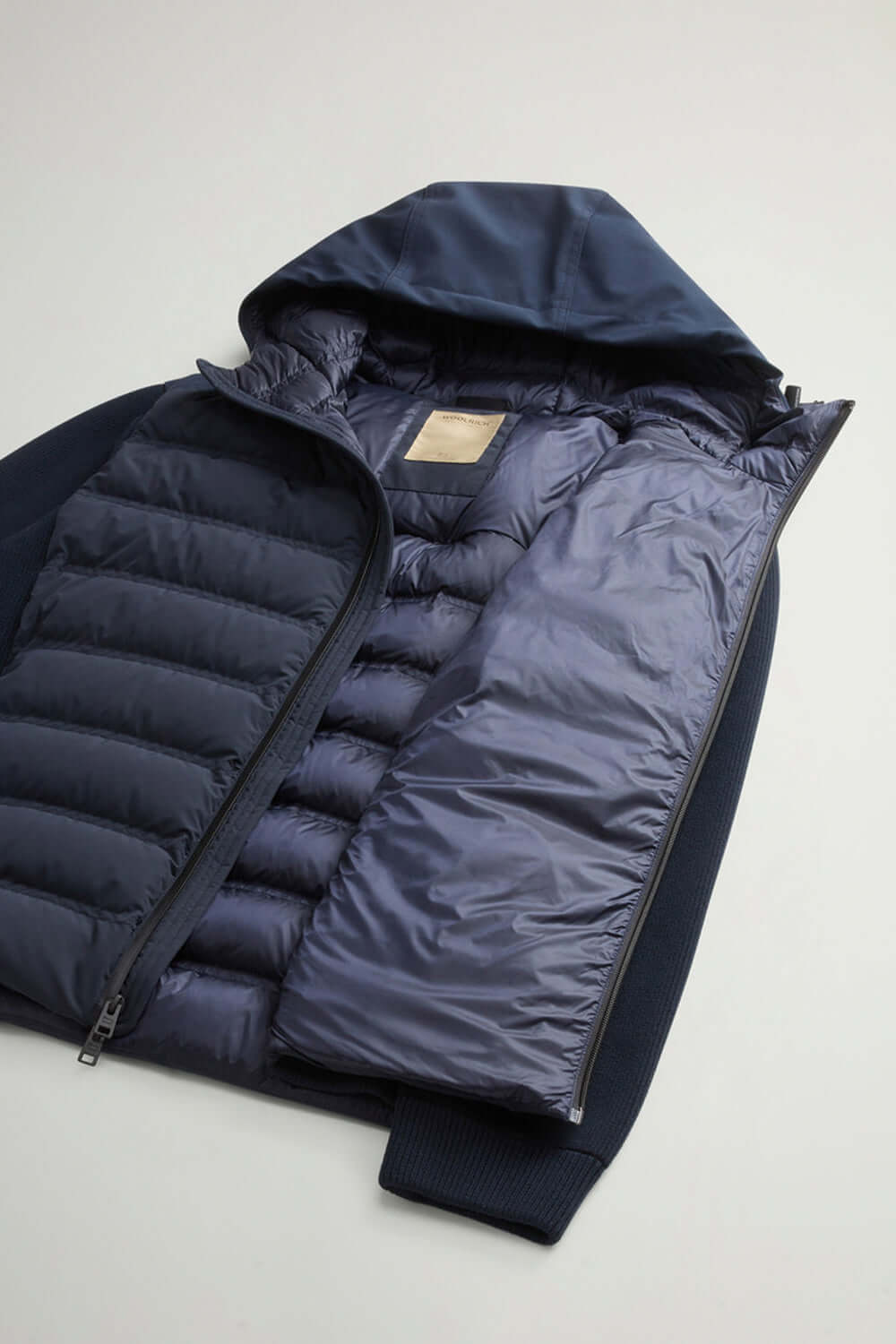 WOOLRICH Giacca ibrida Bering in nylon elasticizzato con finitura opaca Uncategorized WOOLRICH