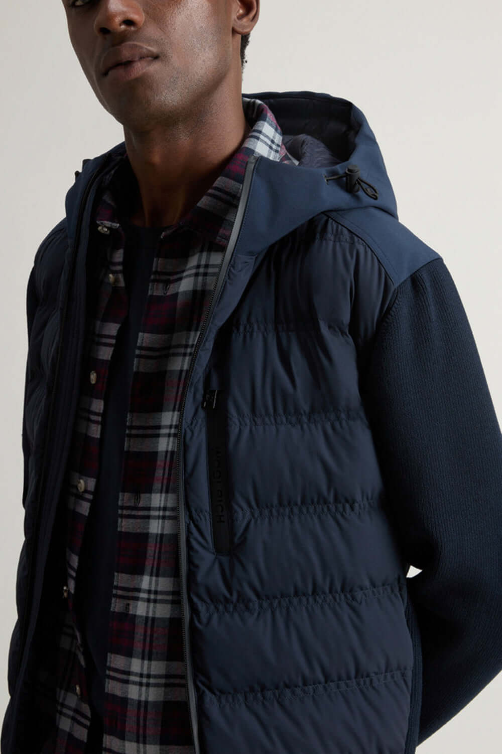 WOOLRICH Giacca ibrida Bering in nylon elasticizzato con finitura opaca Uncategorized WOOLRICH