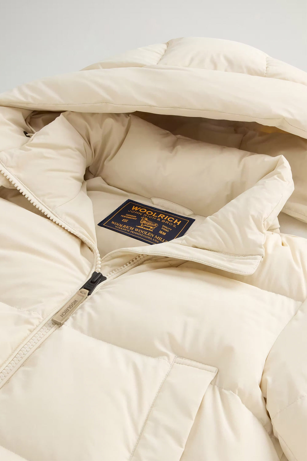 WOOLRICH Piumino Madison in nylon elasticizzato con cappuccio rimovibile