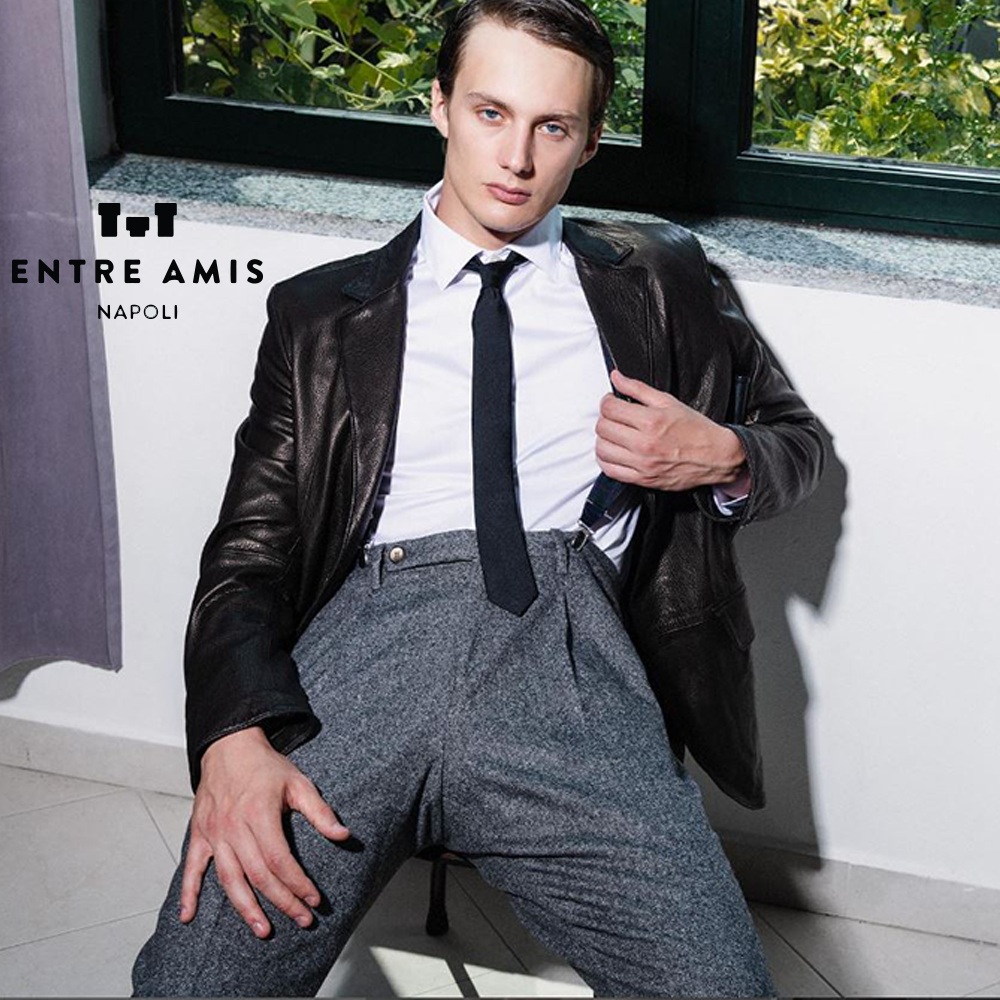 Entre Amis pantaloni capri ma non solo, nei materiali raso di cotone e gabardine, fresco lana flanella grisaglia nylon armaturati spigati in tutti i colori e materiali Entre amis